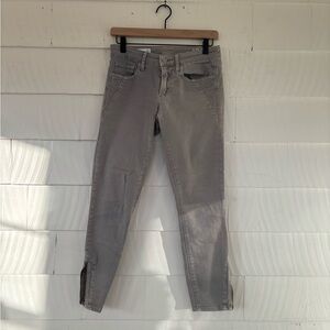 GAP Women's Cropped Jeans in Light Gray